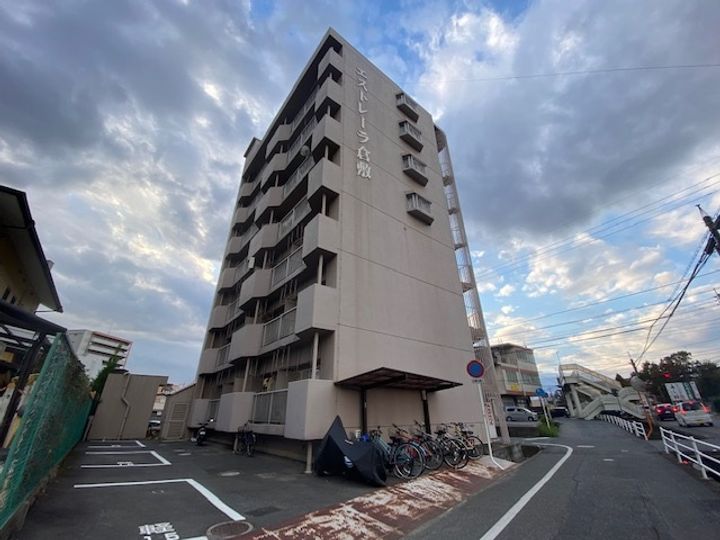 エストレーラ倉敷801の外観