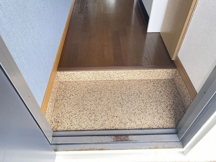 サンフラワー山波の玄関