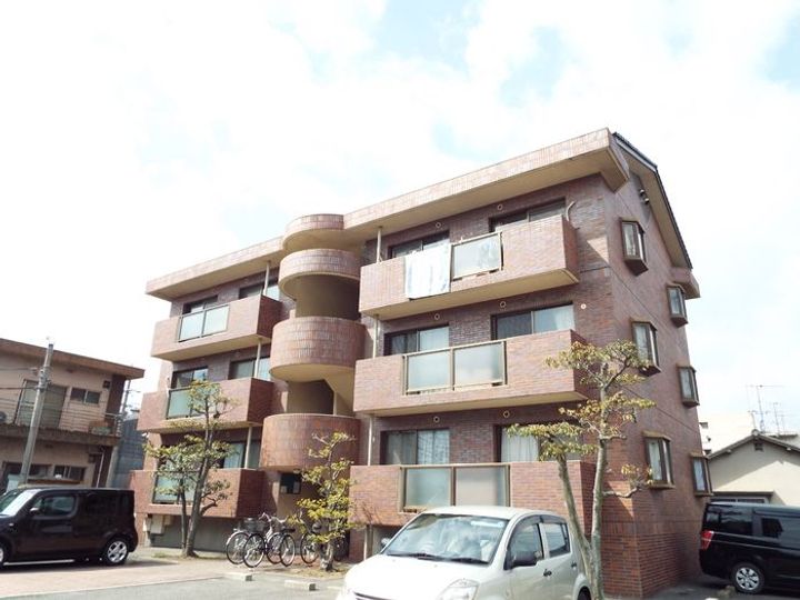 リシェスマツイB棟の外観