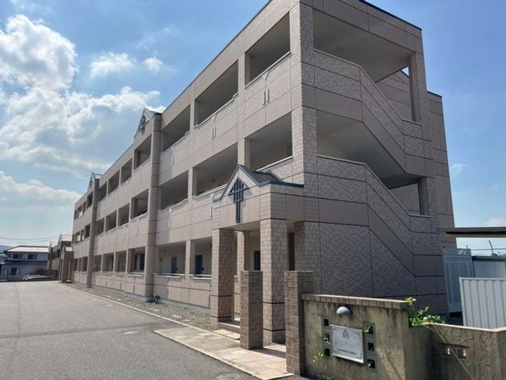 ルーエンビレッジCの外観