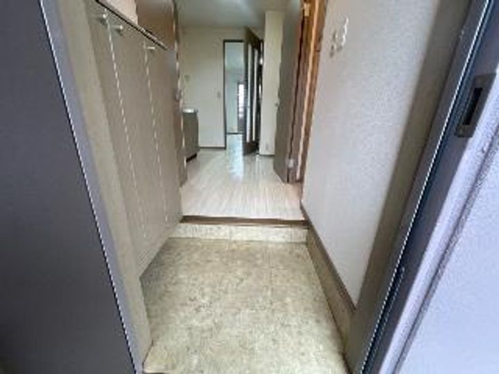 サンコート窪津の玄関
