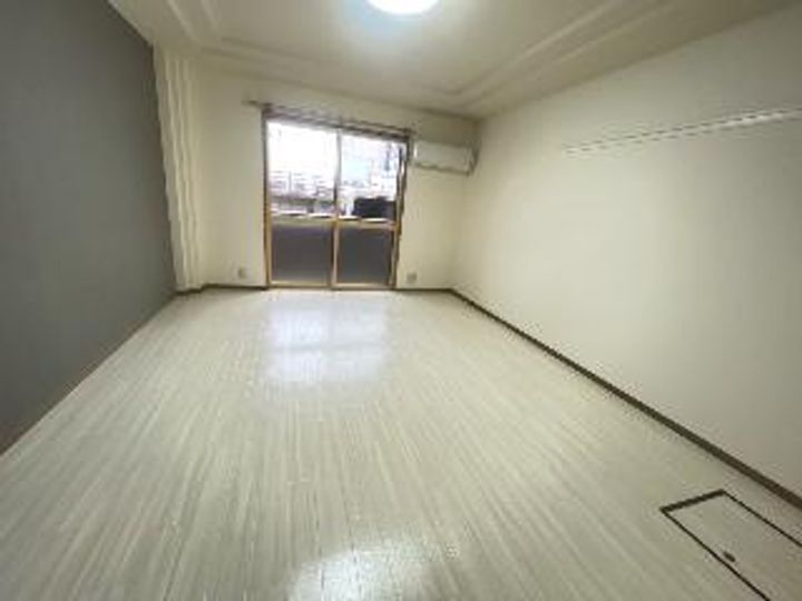 サンコート窪津の居間