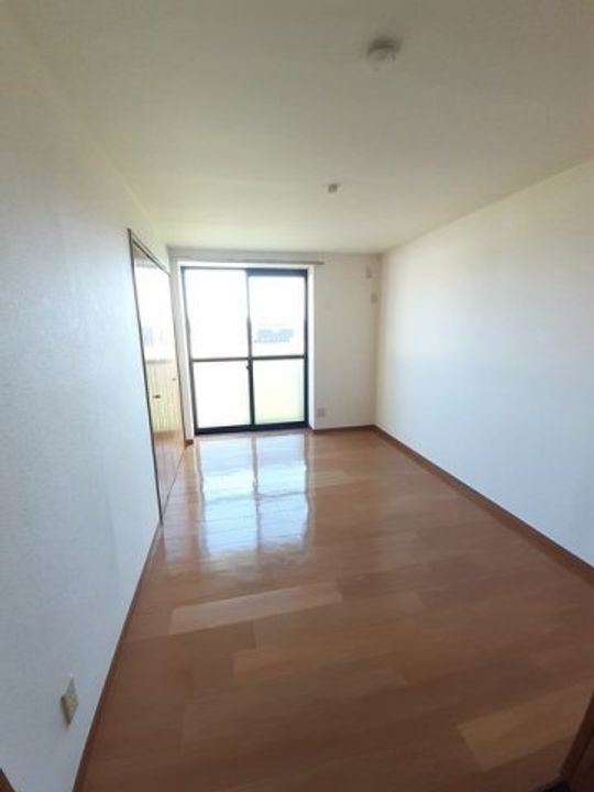 岡山県倉敷市中畝8丁目(アパート)の賃貸物件の居間