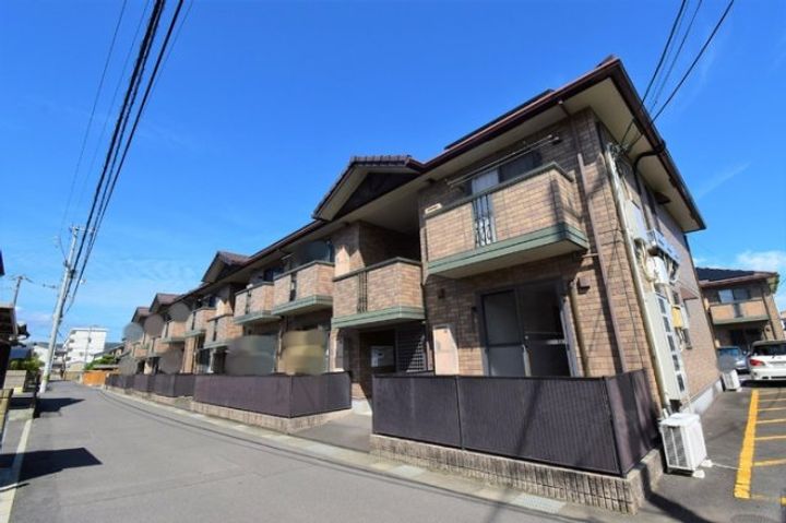 アーバンハイツ 28 A棟202の外観