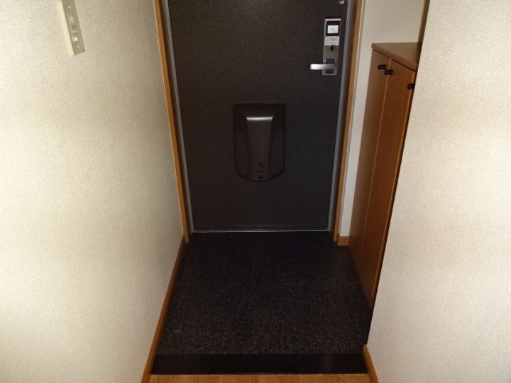 岡山県倉敷市連島1丁目(アパート)の賃貸物件の玄関