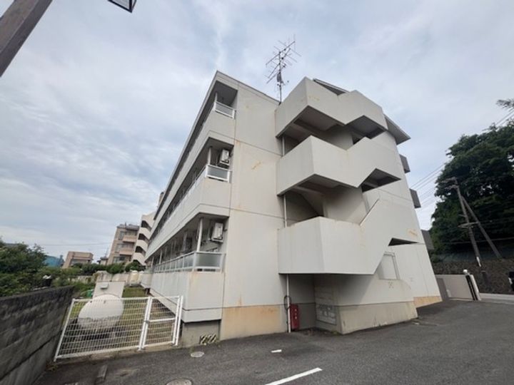 リバティ丸之内の外観