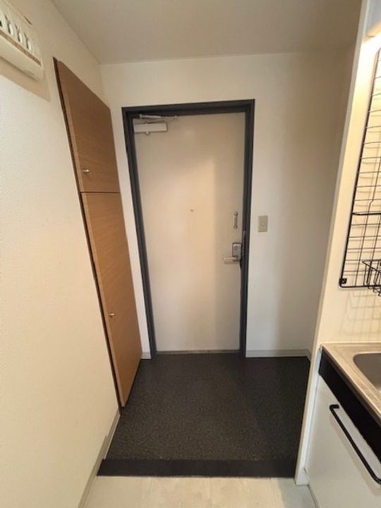 リバティ丸之内の玄関