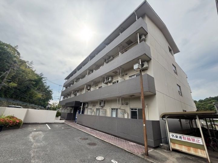 リバティ丸之内の外観