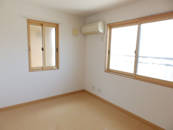 T’sスクエア C棟102の内装