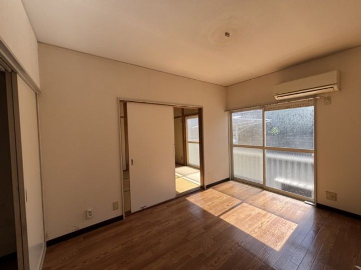 岡山県倉敷市神田3丁目(アパート)の賃貸物件の居間