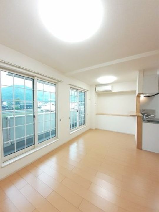 コヴァハイツCの居間