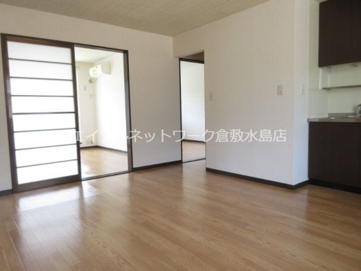 岡山県倉敷市児島田の口7丁目(アパート)の賃貸物件の居間