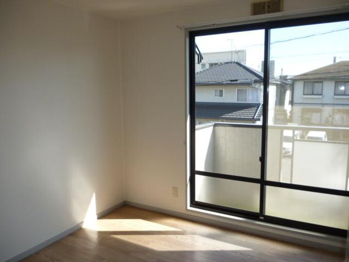 サンビレッジ城東A・BA201号室の居間