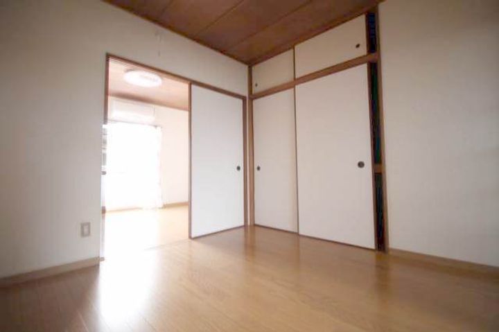 野田マンション C棟13の居間