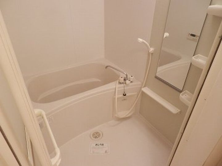 カーサフィオーレBの風呂