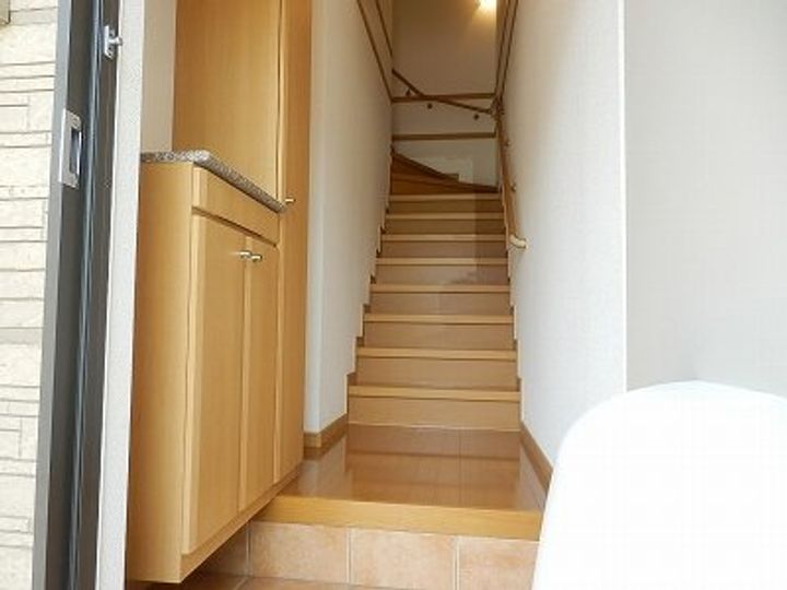 カーサフィオーレBの玄関