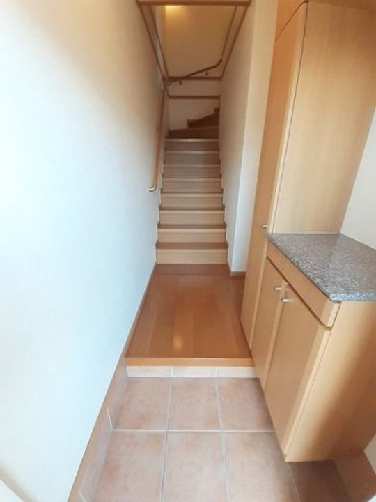 こむぎはいつ Bの玄関