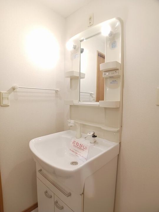 クラロ・アルドールのその他画像