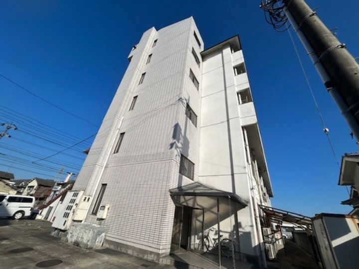 ソシエ府中305の外観