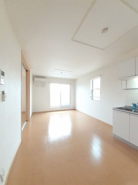 サンリット・スクエアBの居間