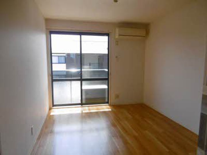 メゾン・アムール C棟の居間