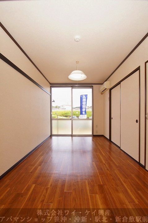 岡山県浅口郡里庄町大字新庄(アパート)の賃貸物件105の居間