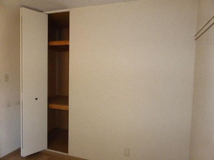 サンライフ野々浜CC103号室の居間