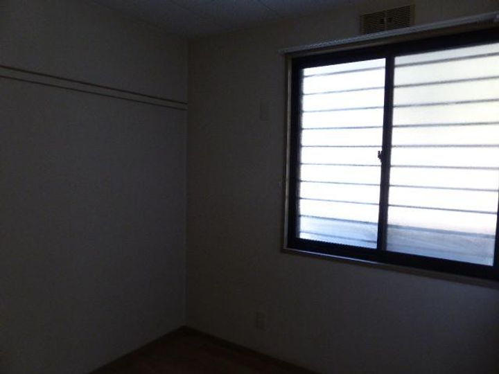 サンライフ野々浜CC103号室の居間