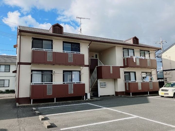 アルカジア石部 E棟の外観