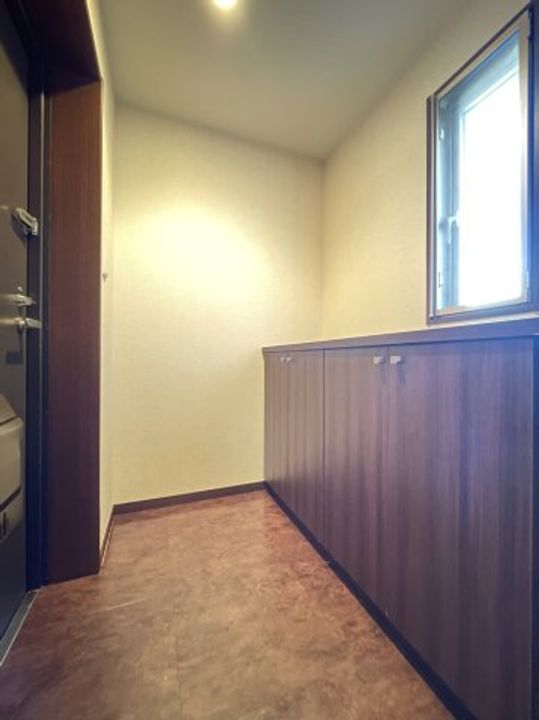 ラ・メゾン東山601の玄関