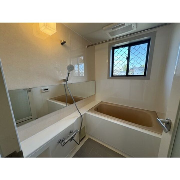 グランドメゾン東山元町B2の風呂