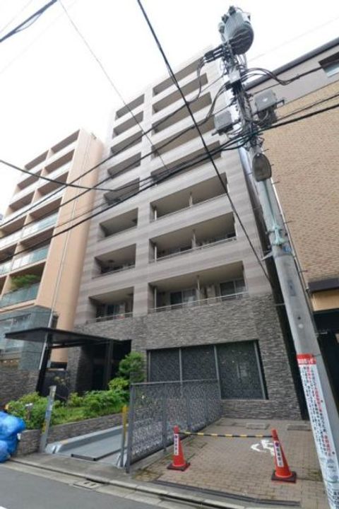 パークアクシス青山骨董通りの外観