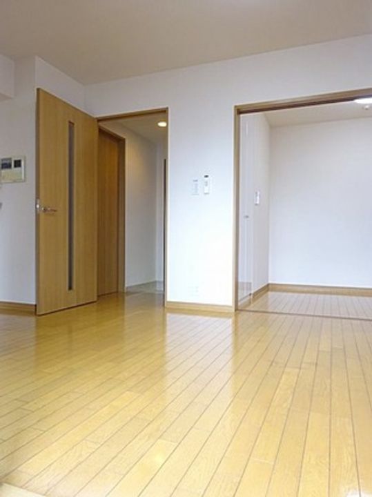 東京都港区海岸1丁目(マンション)の賃貸物件の居間