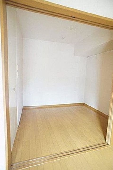 東京都港区海岸1丁目(マンション)の賃貸物件の居間