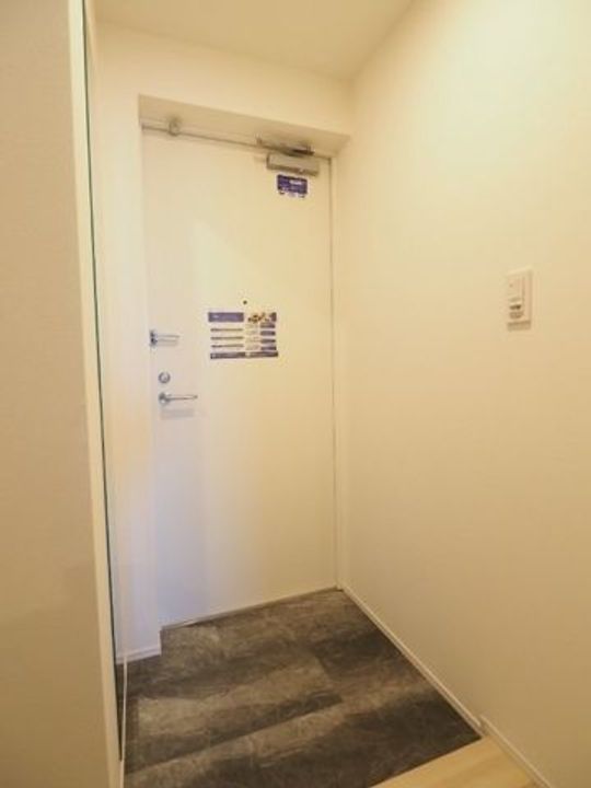 レジディア島津山の玄関