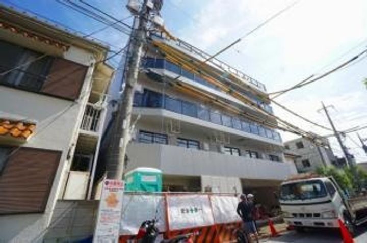 アルティザ葛西の外観
