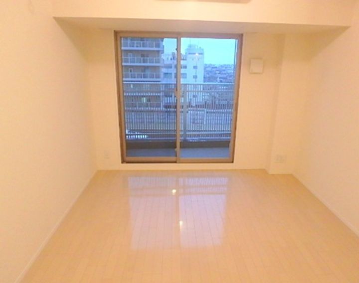 東京都渋谷区笹塚2丁目(マンション)の賃貸物件の居間
