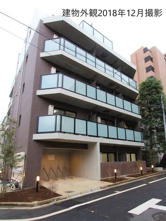 FIORE KOMAGOMEの外観