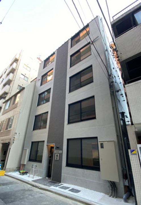 CREAL新富町の外観