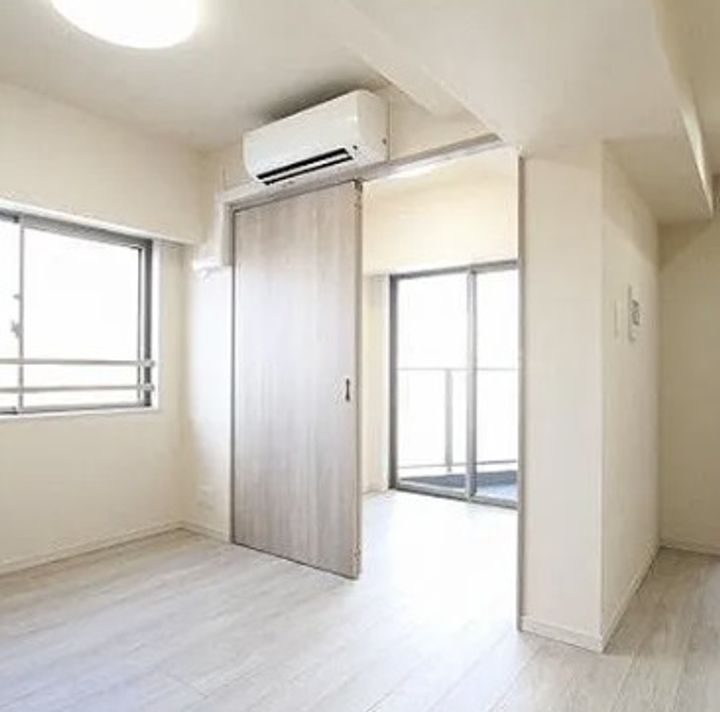 アジュールテラス中野新橋の居間