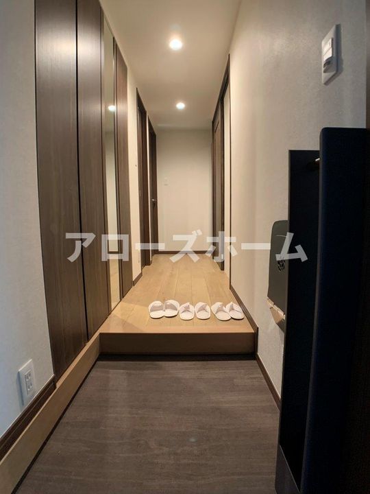 兵庫県明石市本町1丁目(マンション)の賃貸物件の玄関