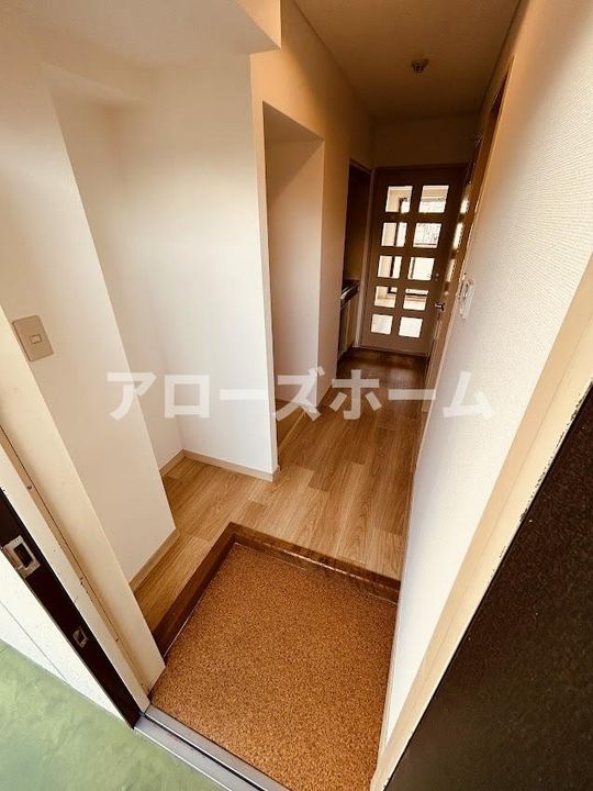 兵庫県神戸市西区南別府3丁目(マンション)の賃貸物件の玄関
