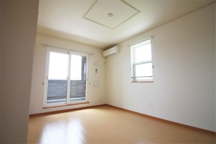 滋賀県長浜市南田附町の賃貸アパートの居間