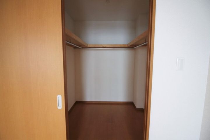 滋賀県長浜市大島町の賃貸マンションの内装