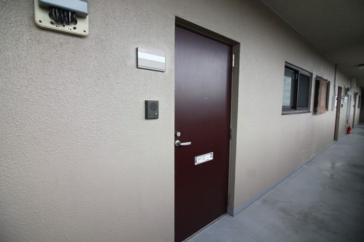 滋賀県長浜市大島町の賃貸マンションの玄関