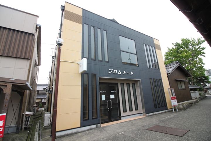 滋賀県長浜市朝日町の賃貸アパートの外観