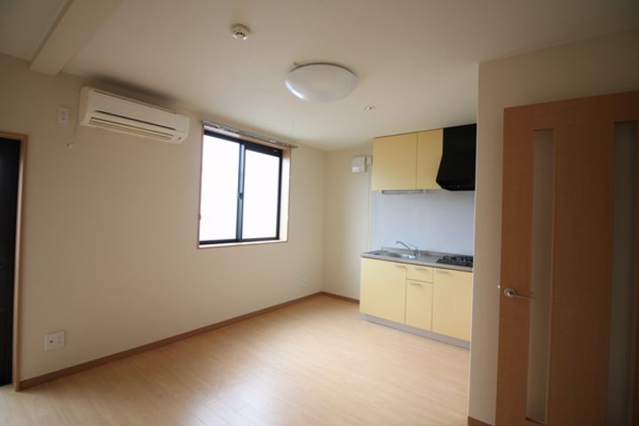 滋賀県長浜市朝日町の賃貸アパートの居間