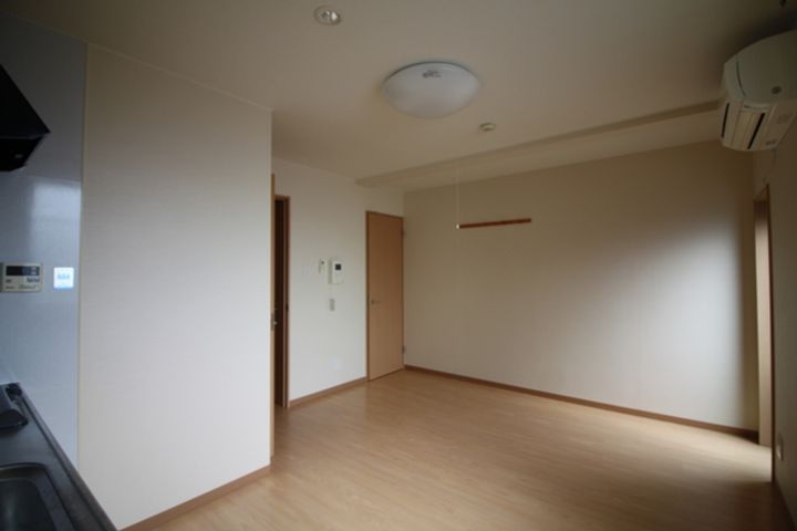 滋賀県長浜市朝日町の賃貸アパートの居間