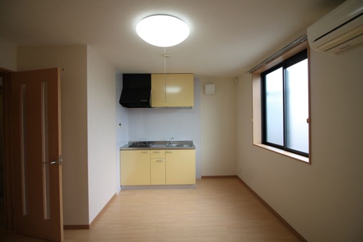 滋賀県長浜市朝日町の賃貸アパートの居間