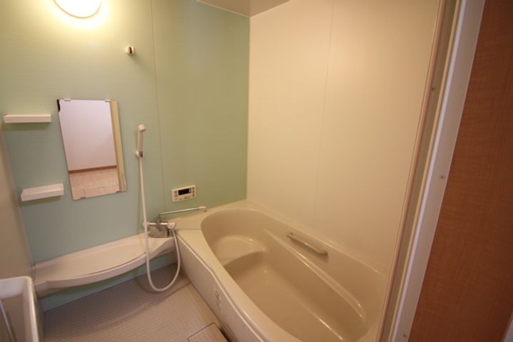 滋賀県長浜市朝日町の賃貸アパートの風呂